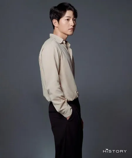 Song Joong Ki Akhirnya Buka Akun Instagram Pribadi Sendiri, Ini 8 Foto Buktikan Visual Gantengnya Awet Banget!