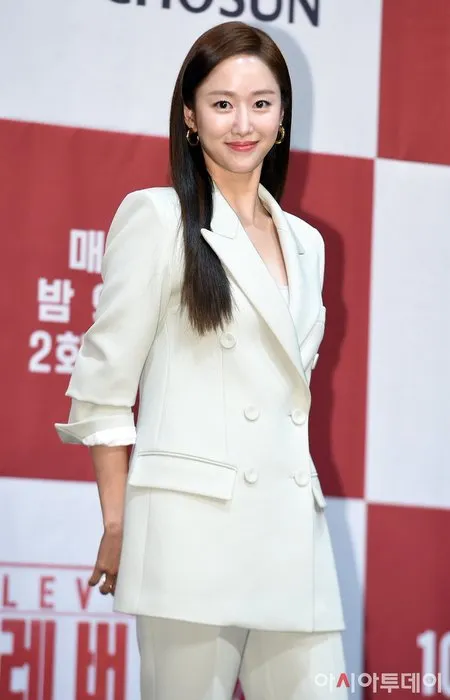 Sosok Jeon Hye Bin: Ngaku Oplas, Mantan Pacar Lee Jun Ki, Hingga Menikah di Bali