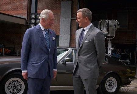 Syuting di London, Kru 'JAMES BOND' Disambut Pangeran Charles