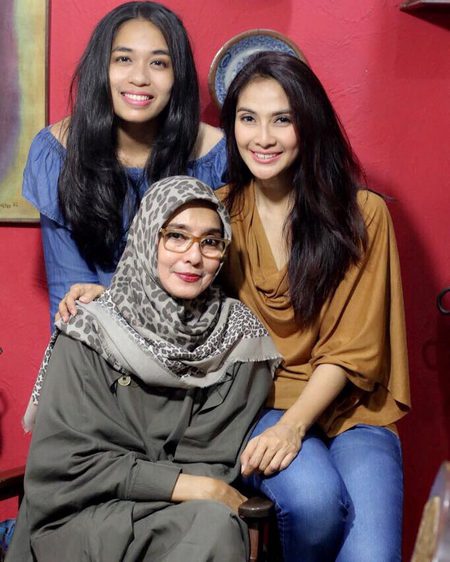 Foto Tidak Masalah Biaya Mahal Tina Toon Sulam Alis Metode Baru Kapanlagi Com