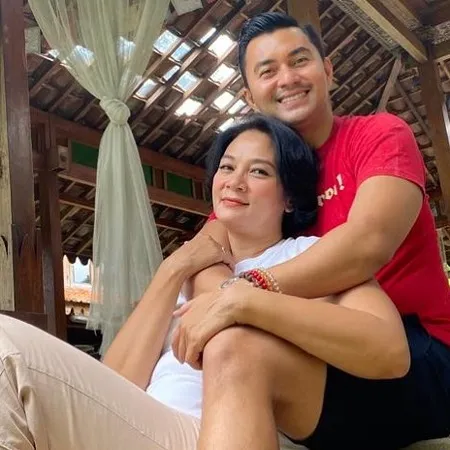 Tak Lekang Oleh Waktu, Potret Kemesraan Anjasmara dan Dian Nitami di Usia Pernikahan 22 Tahun: Tetap Lengket Hobi Berkebun di Rumah