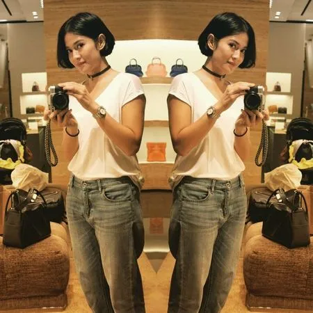 Tetap Cantik Dan Awet Muda Beginilah 8 Foto Dian Sastro Dengan Gaya Kece Ala 90 An Kapanlagi Com