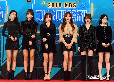 TWICE Sampai Red Velvet Kece di Red Carpet KBS Song Festival 2018