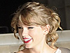 Taylor Swift Jalan-Jalan ke Lincoln Memorial