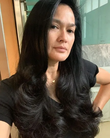 Ulang Tahun ke-53, Ini 8 Potret Donna Harun yang Tetap Singset dan Awet Muda Meski Sudah Jadi Nenek