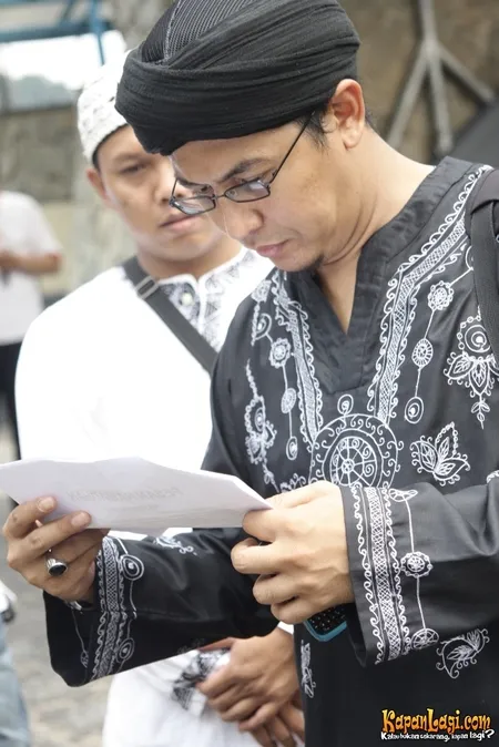 Ustad Jeffry Al Buchori Di Acara Isra Miraj Masjid Pondok Indah Kapanlagi Com