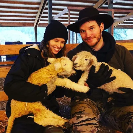 Weekly Hot: Chris Pratt Kencan Mesra - Sindiran Khloe Kardashian