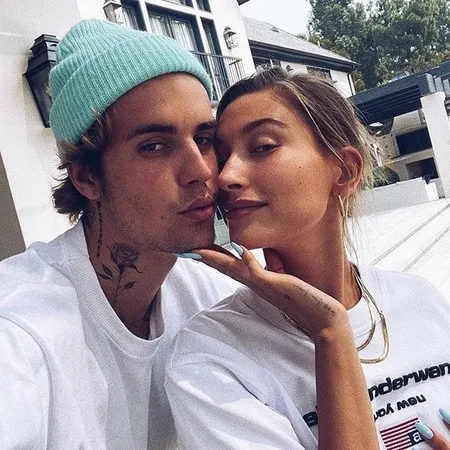 Weekly Hot IG: Anniversary Pernikahan Justin Bieber Hingga Bocornya Foto Bagian Pribadi Chris Evans