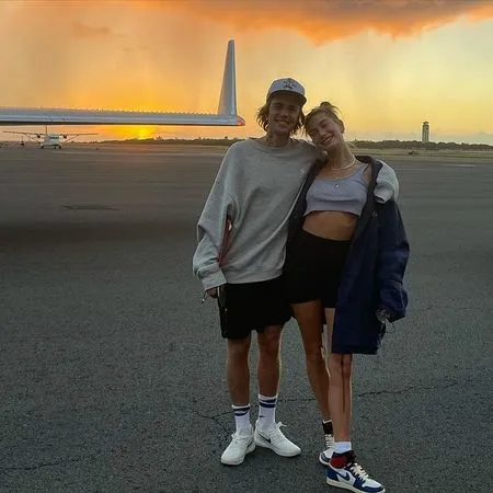 Weekly Hot IG: Foto Terbaru Bayi Gigi Hadid - Jennifer Lopez Pamer Bikini Body di Usia 51 Tahun