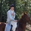 Yang Yang Jatuh dari Kuda, Kejadian Tak Terduga di Balik Layar Syuting 'ZHAN ZHAO ADVENTURES'