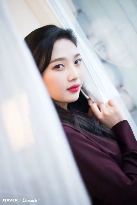 Yeji ITZY - Rose BLACKPINK, 8 Idol K-Pop Cewek Ini Bikin Fans Jatuh Cinta dengan Visual Unik Mereka