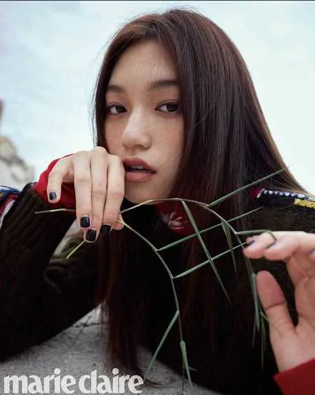Yuk Intip Kim Doyeon Weki Meki Pamer Kecantikan dalam Pemotretan Majalah Marie Claire Terbaru!