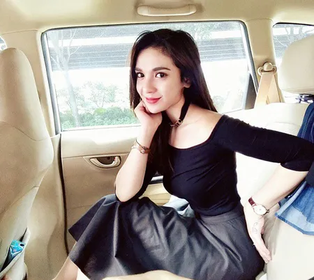 Yuniza Icha Pacar Dicky Smash Yang Cantik Barbie Dan Seksi Badai Kapanlagi Com