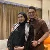 Zaskia Sungkar Sempat Tunda Keinginan Irwansyah Punya Anak Kedua, Ini Alasannya