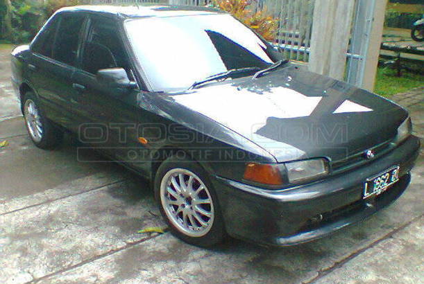 Dijual Mobil Bekas Surabaya - Mazda 3 1993