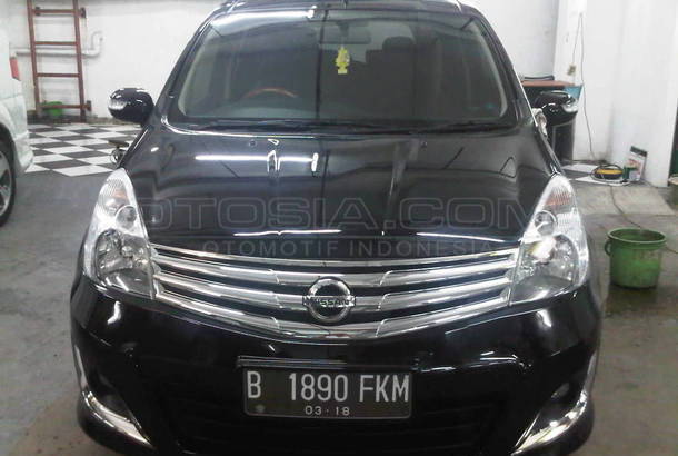 Dijual Mobil Bekas Jakarta Utara - Nissan Grand Livina 