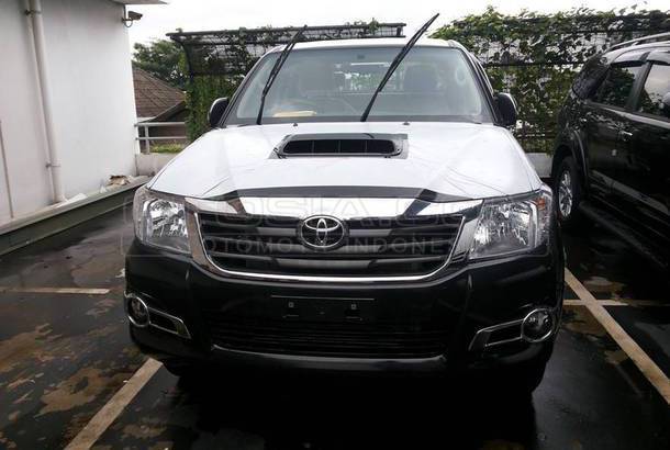 Dijual Mobil Bekas Jakarta Pusat - Toyota Hilux 2014 