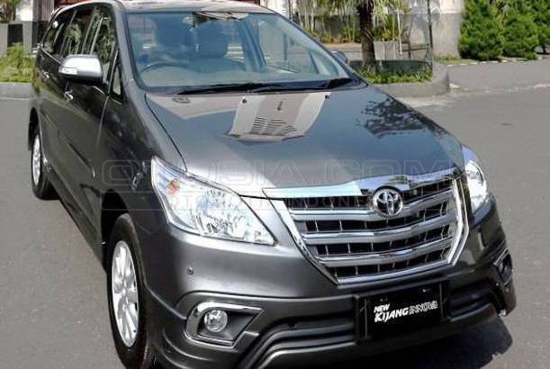 Dijual Mobil Bekas Tangerang - Toyota Kijang Innova 2014 
