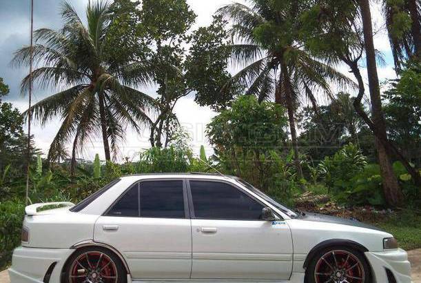 Dijual Mobil Bekas Yogyakarta - Mazda 3 1991