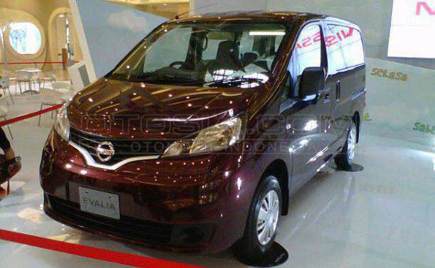 Dijual Mobil Bekas Jakarta Timur - Nissan Evalia 2014