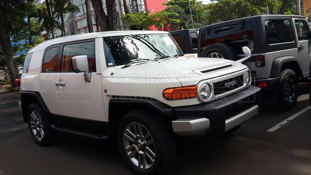 Dijual Mobil Bekas Jakarta Utara - Toyota FJ 2014