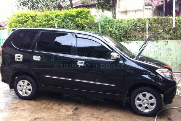 Dijual Mobil  Bekas  Palembang  Toyota  Avanza  2006