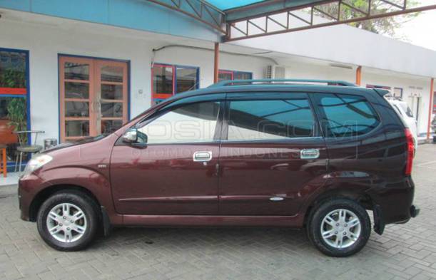 Dijual Mobil Bekas Banjarmasin - Daihatsu Xenia 2010