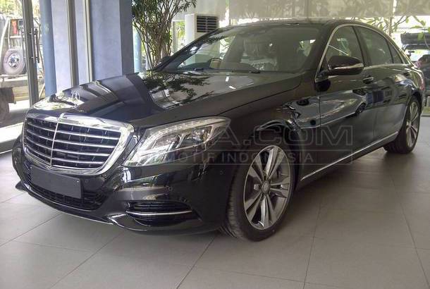 Dijual Mobil Bekas Jakarta Selatan - Mercedes Benz S-Class 