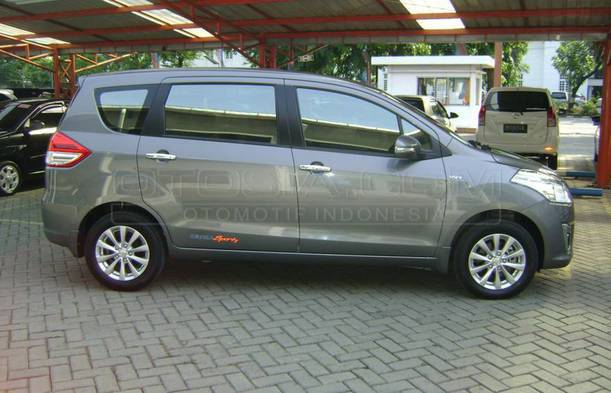Dijual Mobil Bekas Banjarmasin - Suzuki Ertiga 2012 