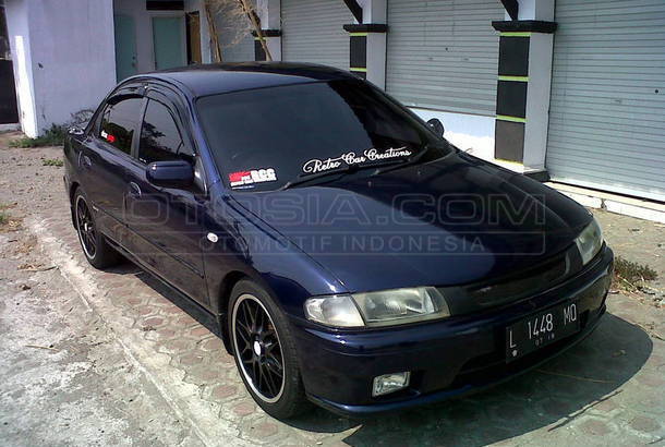 Dijual Mobil Bekas Surabaya - Mazda Familia 1997