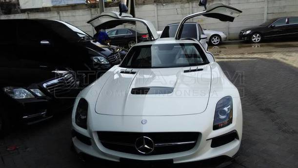 Dijual Mobil Bekas Jakarta Selatan - Mercedes Benz SLS 