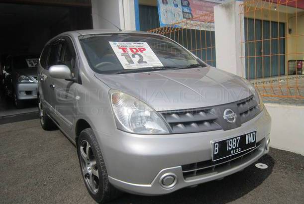 Dijual Mobil Bekas Tangerang - Nissan Grand Livina 2009 
