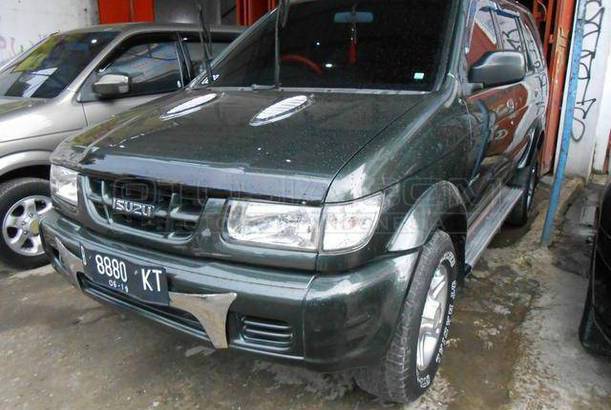 Dijual Mobil Bekas Tangerang - Isuzu Panther 2004 