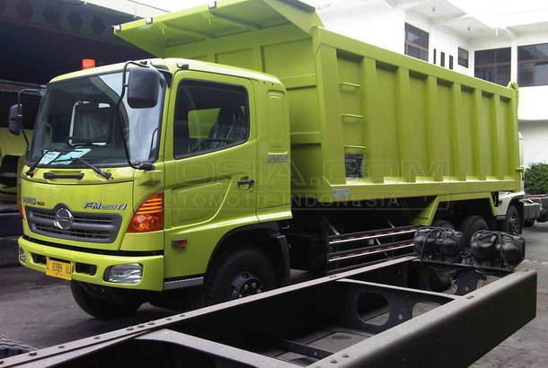 Dijual Mobil Bekas  Surabaya  Hino  Dump Truck 2021 