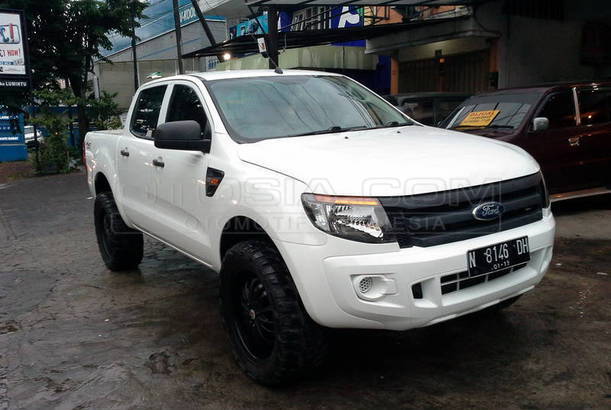 Dijual Mobil Bekas Malang - Ford Ranger 2012