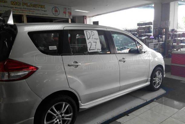 Dijual Mobil Bekas Surabaya - Suzuki Ertiga 2015