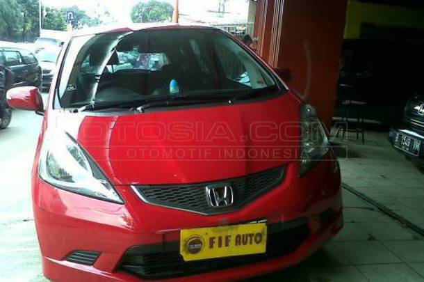 Dijual Mobil Bekas Semarang - Honda Jazz 2012 Otosia.com