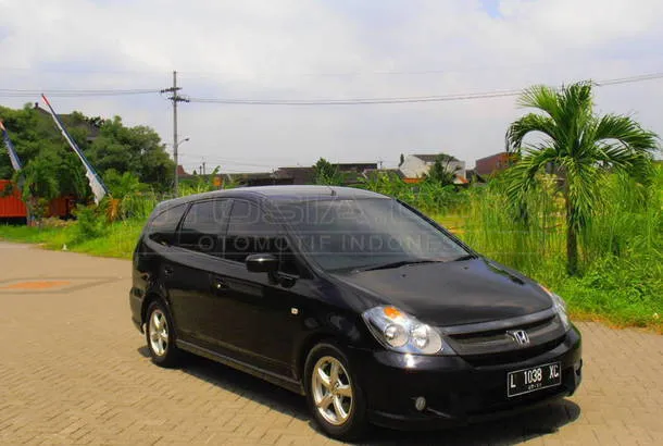 Dijual Mobil Bekas Surabaya - Honda Stream 2004 Otosia.com