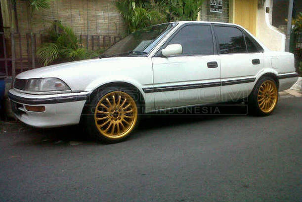 Dijual Mobil Bekas Malang - Toyota Corolla 1991