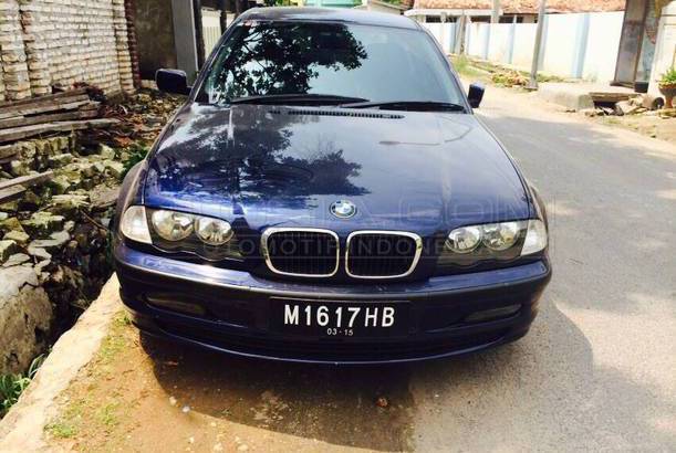 Dijual Mobil Bekas Surabaya - BMW 3 2001