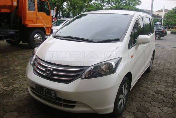  Dijual  Mobil  Bekas  Makassar  Honda  Freed  2010