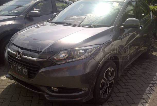 Dijual Mobil Bekas Surabaya - Honda HRV 2015 Otosia.com