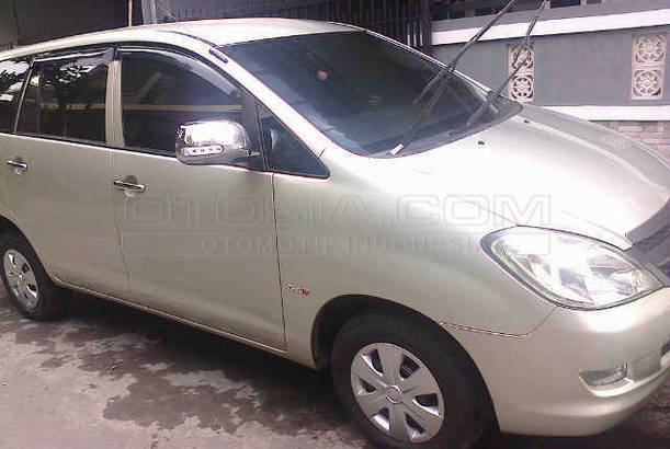  Dijual  Mobil  Bekas  Malang Toyota Kijang Innova  2008 