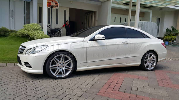 Dijual Mobil Bekas Surabaya - Mercedes Benz E-Class 2013 