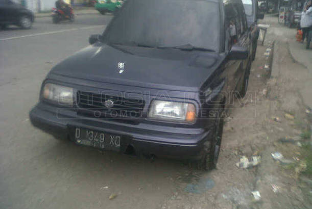 Dijual Mobil Bekas Bandung - Suzuki Escudo 1996 Otosia.com