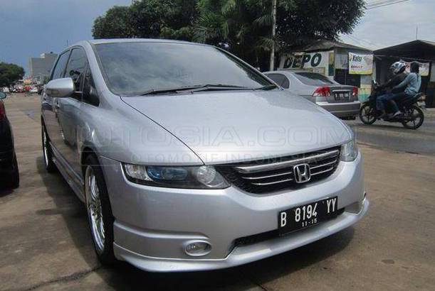 Dijual Mobil Bekas Tangerang - Honda Odyssey 2005 