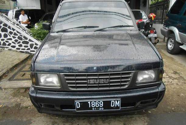 Dijual Mobil Bekas Bandung - Isuzu Panther 1997 Otosia.com