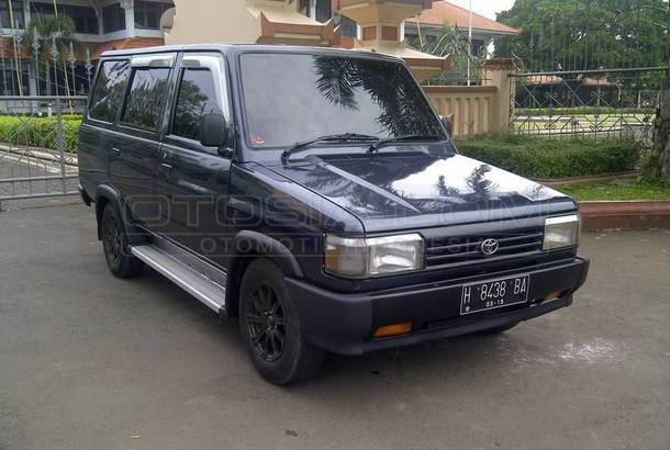 Dijual Mobil Bekas Semarang - Toyota Kijang 1994