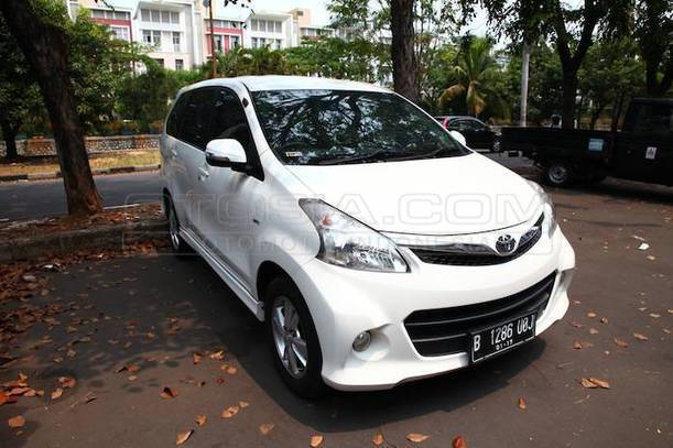 Dijual Mobil Bekas Surabaya - Toyota Avanza, 2015  Otosia.com