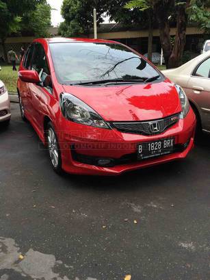 Dijual Mobil Bekas Solo - Honda Jazz 2013 Otosia.com